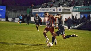 Atlético Paraná perdió 4 a 1 en San Francisco.