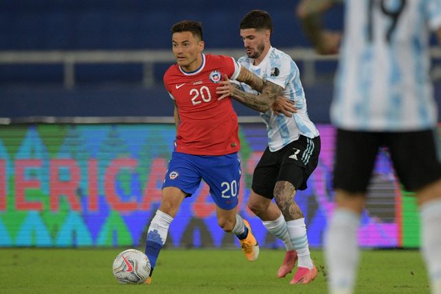 Argentina juega con Chile desde las 21.15.