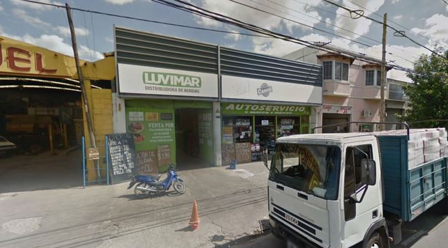 Irrumpen armados en una distribuidora y se llevan 300 mil pesos de manera violenta