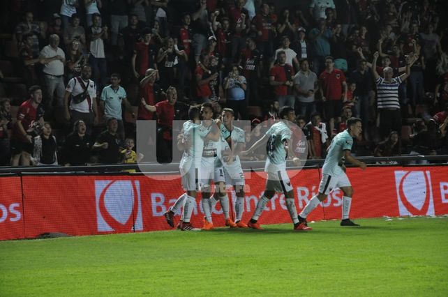 Colón aplastó a Patronato y sacó chapa de equipo copero