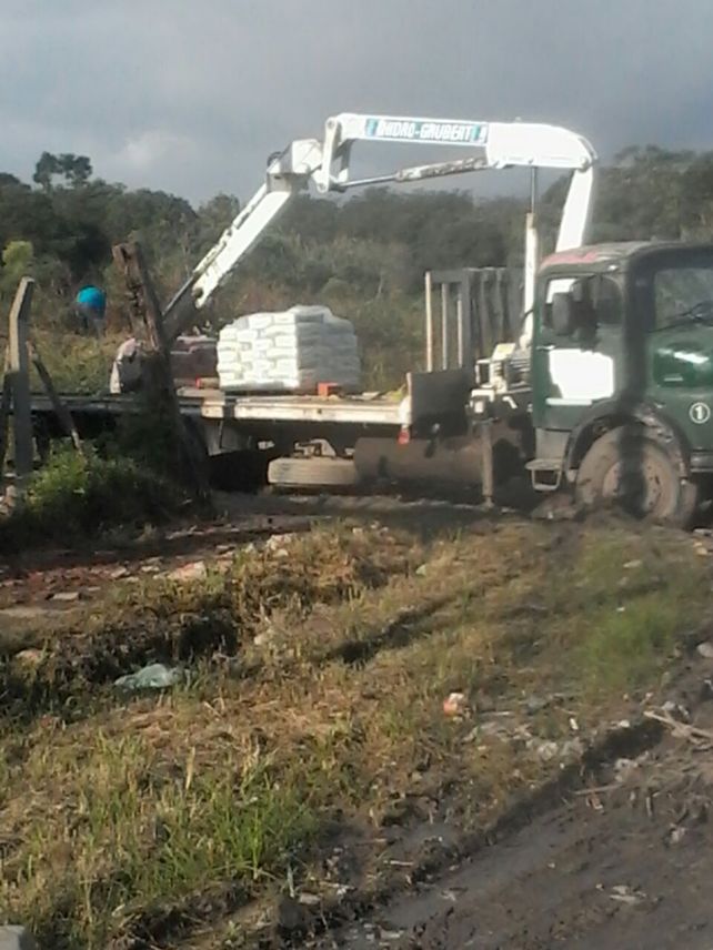 Las calles internas de Bajada Grande están abandonadas