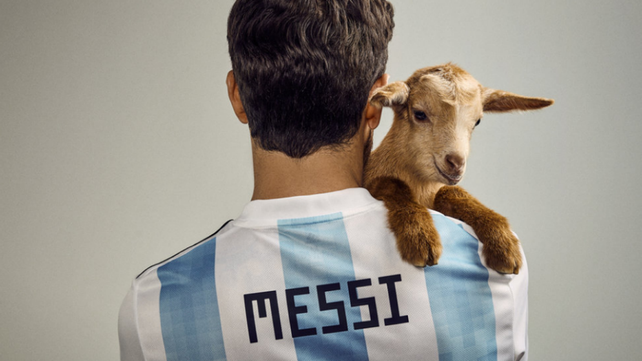 Porque Le Ponen Una Cabra A Messi