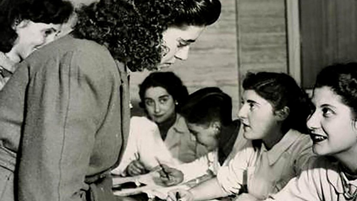 A 74 Años De La Promulgación De La Ley Del Voto Femenino