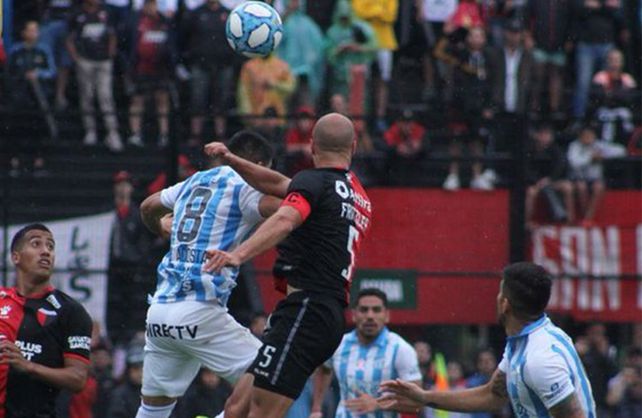 Colón perdió con Atlético Tucumán y ahora apunta a la final en Asunción