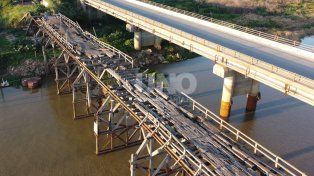 Peligro en el riacho: proponen desmantelar el Puente Palito por riesgo de derrumbe y transformarlo en un paseo náutico