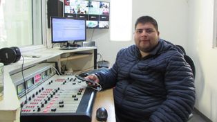 Julián Acosta tenía 27 años y era operador de radio FM Chalet