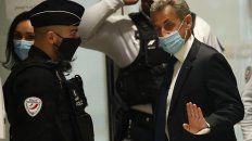 Nicolás Sarkozy es el primer ex presidente de Francia en sentarse en el banquillo de los acusados. Nicolás Sarkozy es el primer ex presidente de Francia en sentarse en el banquillo de los acusados.