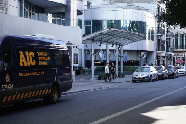 La mujer fue hallada en el jacuzzi de su habitación del Hotel Plaza Real de Santa Fe al 1600