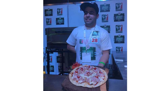 Un pizzero de Paraná representó a la provincia en un concurso nacional y ganó