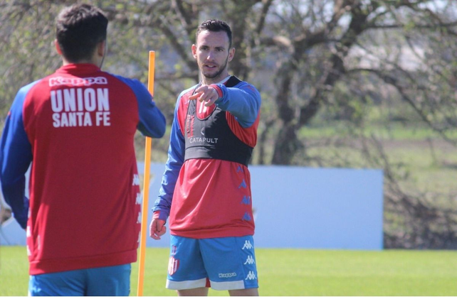 Fernando Elizari es uno de los jugadores de Unión que sigue con la recuperación.