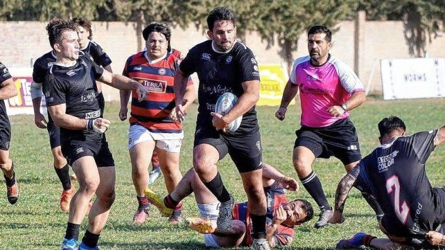 Universitario consiguió imponerse con contundencia a Cha Roga en Santo Tomé.