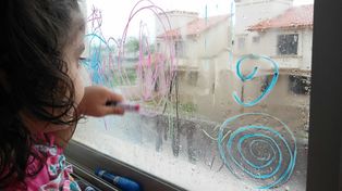 ¿Cómo entretener a los chicos? 15 juegos para días de lluvia