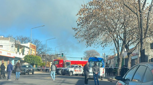 Postales del incendio. Foto:&nbsp;@TransitoRos
