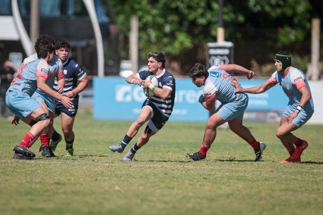 Santa Fe no pudo con Rosario y fue superado por 39 a 19 en Universitario.
