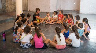 La Escuela de Circo Larrisa puso en marcha su propuesta 2026