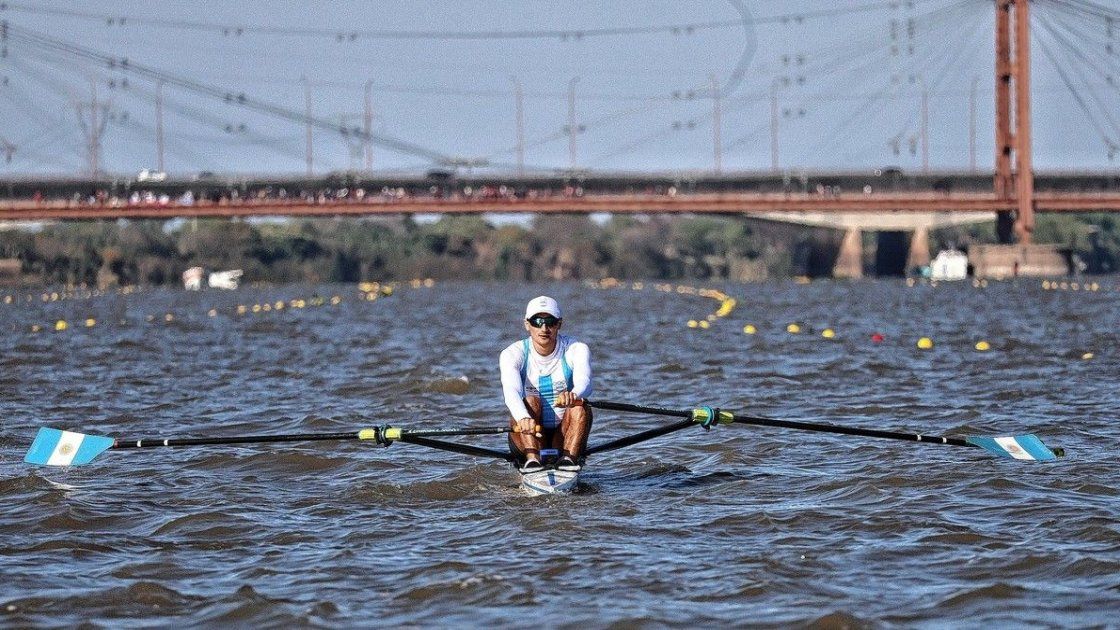 Santino Menin ganó la plata para Argentina en remo en la Setúbal santafesina.
