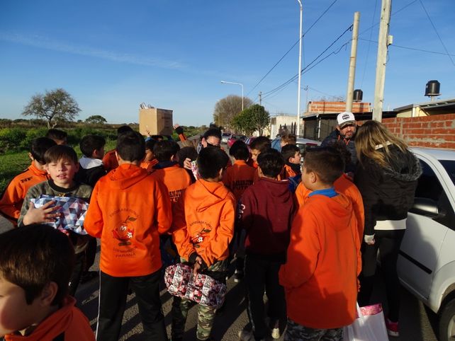Fútbol, solidaridad y un mensaje para los chicos