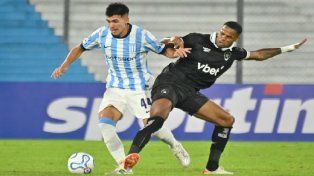 Racing no hizo pie en su casa y perdió con Botafogo en el Cilindro de Avellaneda.