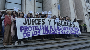 Manifestación frente a Tribunales: denuncian campaña para desacreditar a víctimas de abuso