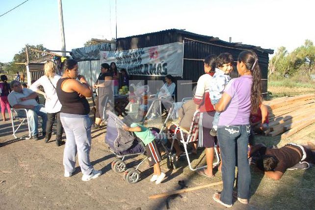 Construyen los módulos habitacionales para los evacuados