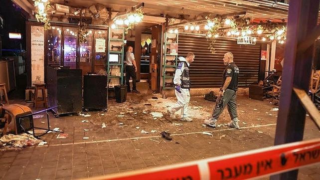 El ataque en Israel se produjo en un bar y dejó dos muertos israelíes y el agresor