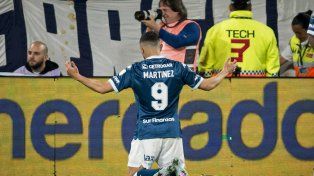 Maravilla Martínez marcó el tanto para Racing.