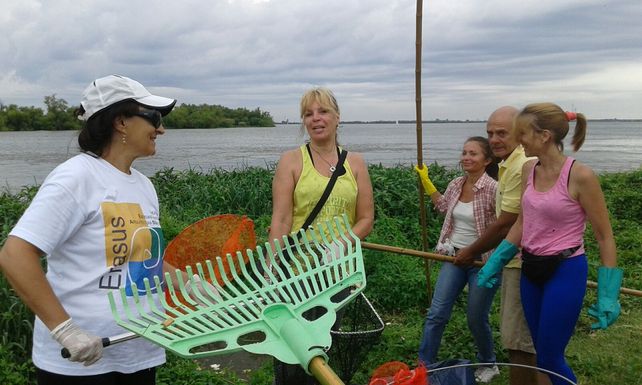 Finalizaron las tareas de limpieza en la costa del río Paraná