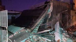 Milagro: se derrumbó una casa cuando iban a entrar los albañiles