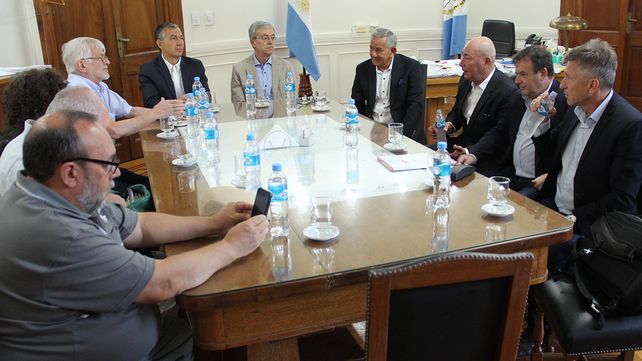 La reunión paritaria entre los gremios estatales y autoridades del gobierno provincial se realizó en la ciudad de Santa Fe.&nbsp;