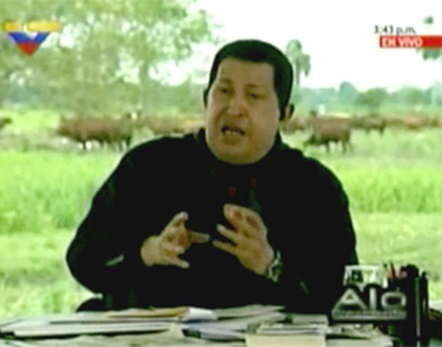 Ahora Ch&aacute;vez sali&oacute; a criticar a los m&eacute;dicos que incitan a las mujeres a implantarse siliconas
