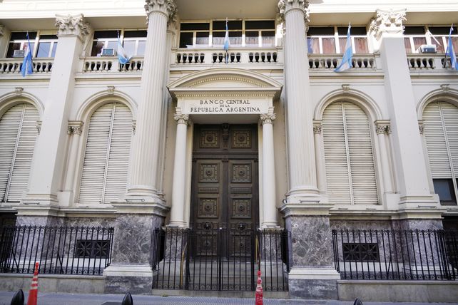 La city no tiene paz. Las tasas se mueven como en una montaña rusa.