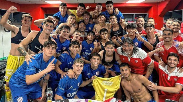 Unión venció sobre la hora a Estudiantes y se metió en las semifinales de reserva