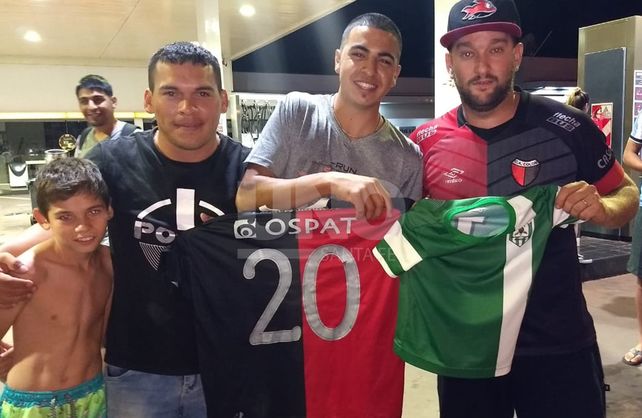 Mirá la linda historia de hinchas de Colón varados en Garuhapé