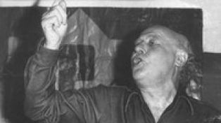Constantino Razzetti. El dirigente peronista fue asesinado por un grupo vinculado a la Triple A en la madrugada del sábado 14 de octubre de 1973, frente a su casa de San Lorenzo 2674, cuando bajó de su Valiant 3 verde clarito.
