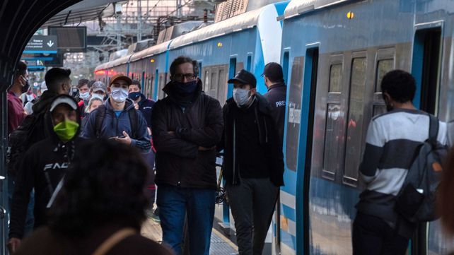 Ocho muertes y otros 795 casos, la cifra más alta en un día