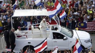 Francisco condena la corrupción en su visita a Panamá