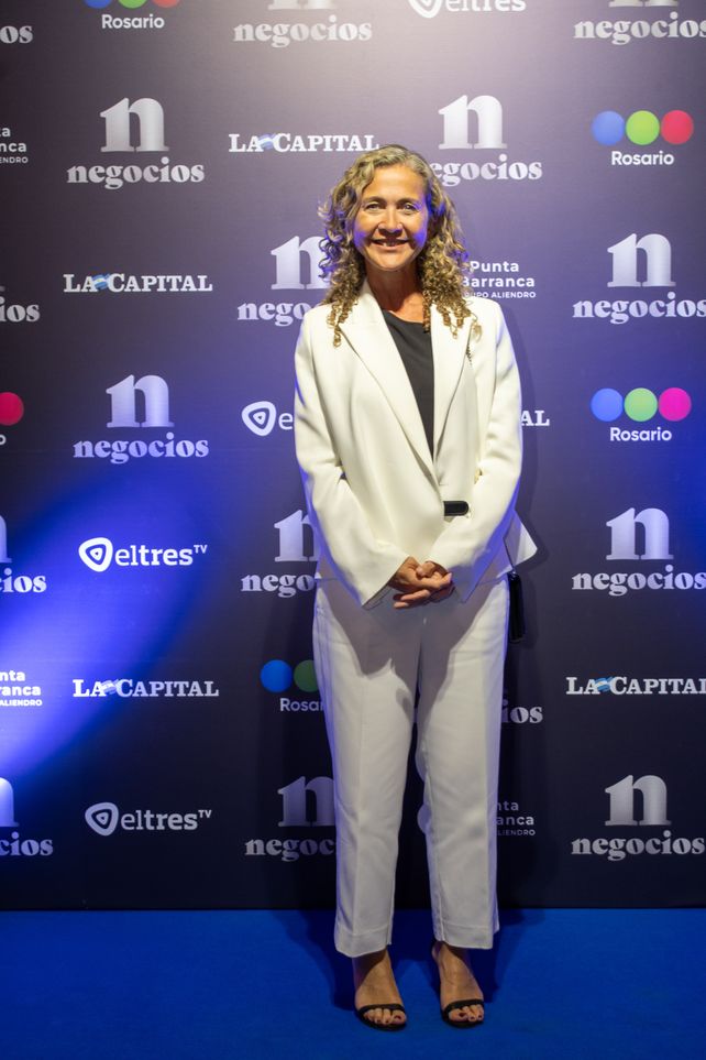 María de los Ángeles Milicic acompañó a su padre Carlos quien fue distinguido en el evento por su Visión&nbsp; y Trayectoria.