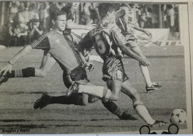 Bayón jugó el clásico del 95 y fue lesionado por Biaginii.
