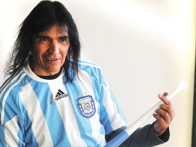 Artistas y periodistas mendocinos hinchan por la Selección