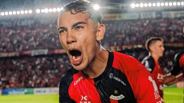 Números que explican por qué Colón batió a Racing (C) para cortarse arriba en la zona A