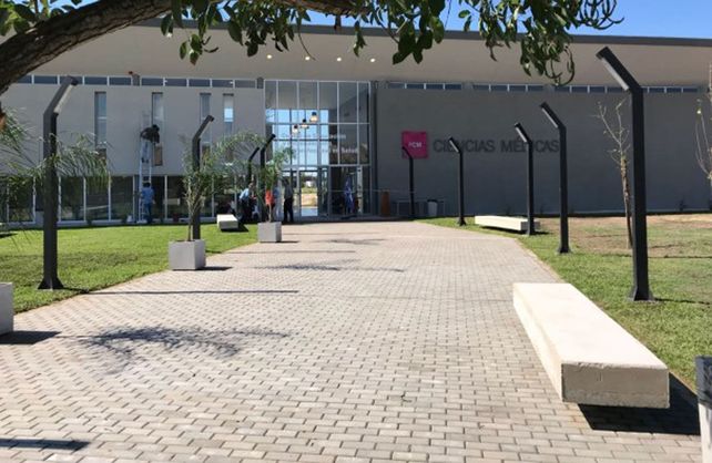 Estudiantes de medicina advierten que no habrá graduados hasta fin del 2021