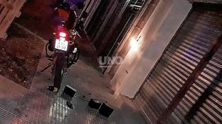 Un agente de Prefectura Naval salvó a un repartidor de un asalto de dos motochorros
