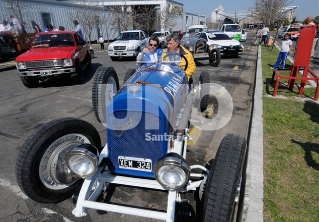 Súper TC 2000: se realizó la caravana en honor a los 30 años de la primera carrera en ciudad