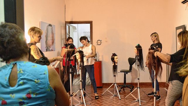 Mariana Ardissono es peluquera se destaca. La paranaense resultó finalista en un concurso mundial de estilistas. Sueña con ganar y viajar a Francia
