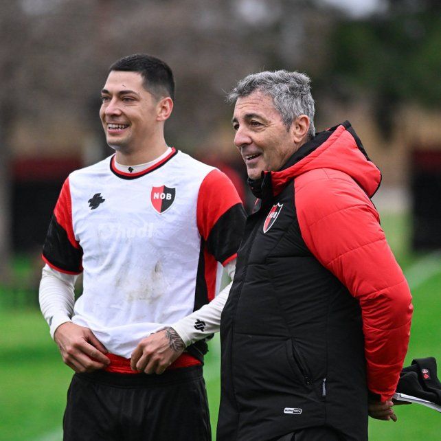 Frank Kudelka deslizó que “es posible que lleguen más refuerzos en Newells” y que “seguramente” serán en el mediocampo y el ataque.&nbsp;