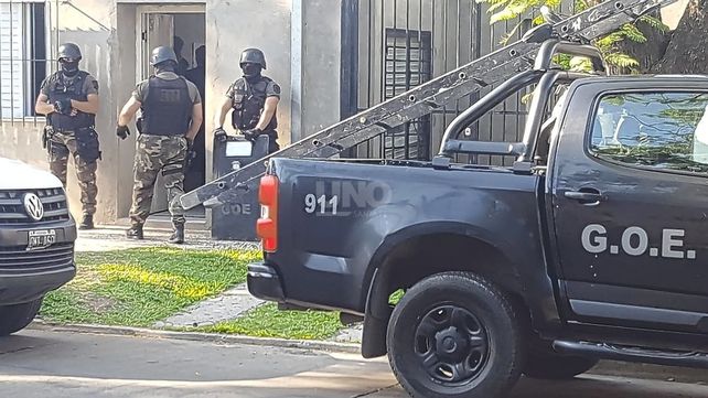 Los allanamientos llevados adelante en Guadalupe Residencial tras el violento asalto en Sargento Cabral.&nbsp;