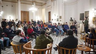 La actividad se desarrolló en el hall de la Legislatura, donde se escucharon experiencias de producción sustentable.