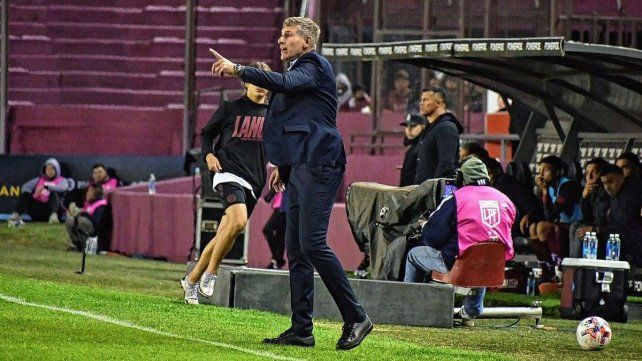 Martín Palermo se convirtió en DT de Fortaleza. Martín Palermo se convirtió en DT de Fortaleza.