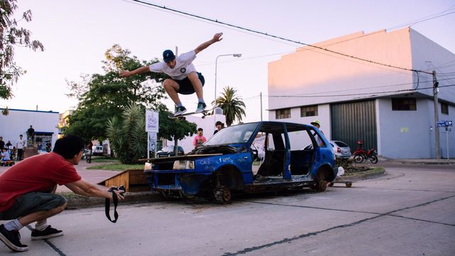 Ollie al piso de Tommy.&nbsp;
