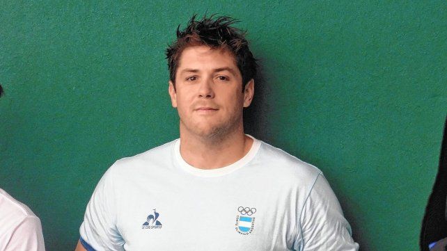El santafesino Eduardo Bonomo integra la selección nacional de waterpolo.